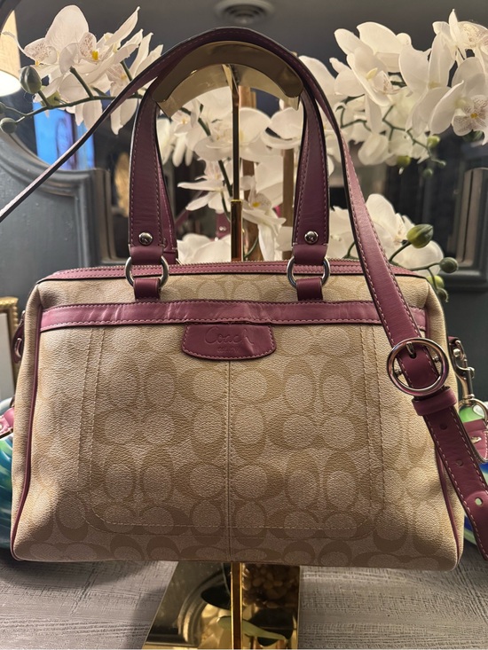 Coach Handbags - Like NEW Coach Beige Signature Satchel with Deep Lavender Trim - PRETTY 💖